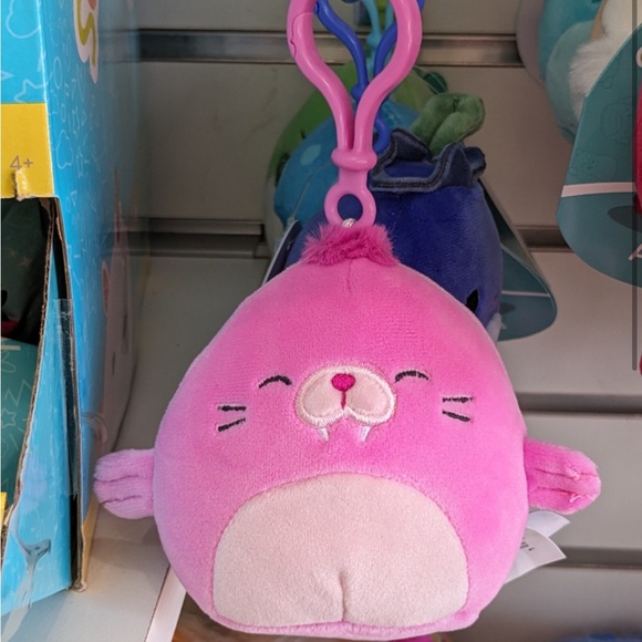 Squishmallows Other - 3.5 squishmallows™ pepper clip-on NWT